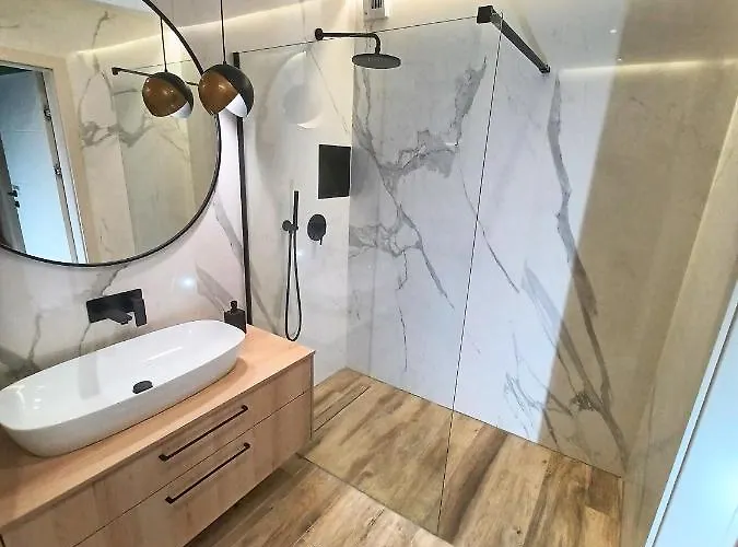 Kima Bazantow 29 Apartment *