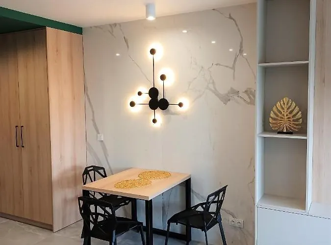 Kima Bazantow 29 Apartment